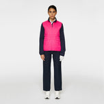 J.Lindeberg Dames Holma Quilt Hybrid Golf Jacket - Pink Peacock