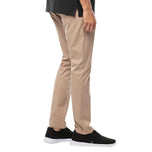 Bukas si Travis Mathew upang isara ang pantalon ng golf - Kahki